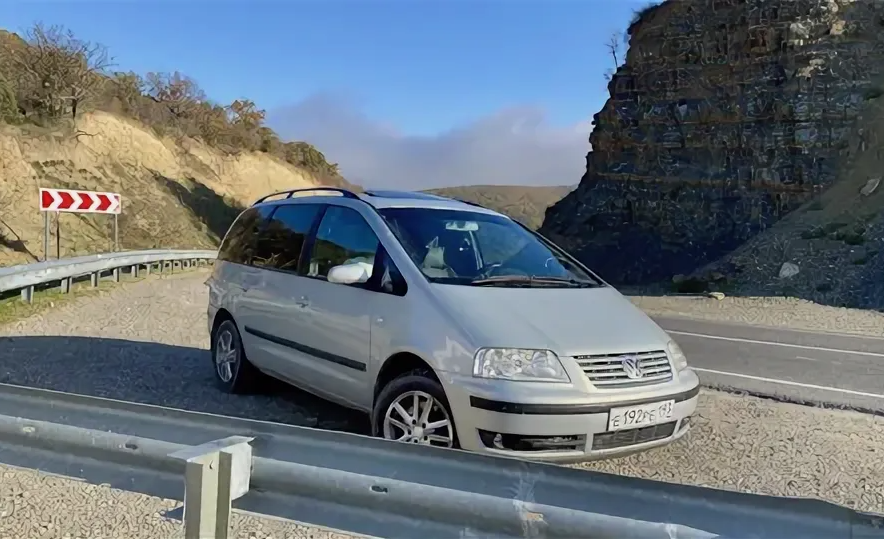 Автомобиль 2010 Volkswagen Sharan, поездка Анапа — Краснодар