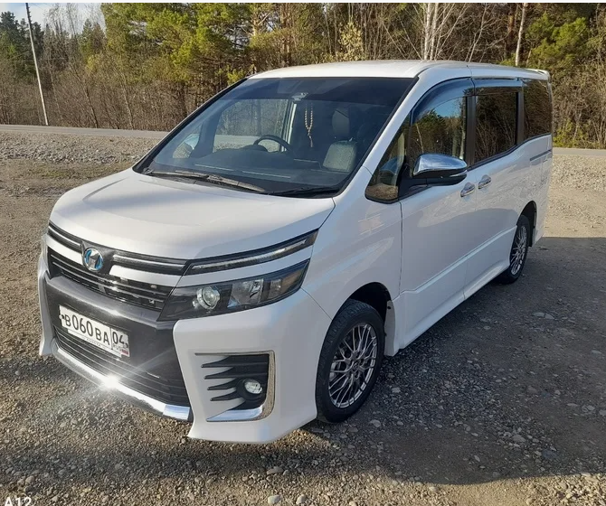 Автомобиль 2020 Toyota Voxy, поездка Адлер — Краснодар