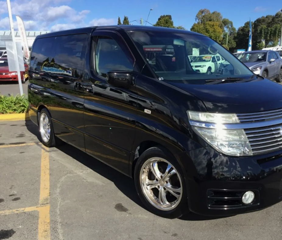 Автомобиль 2005 Nissan Elgrand, поездка Москва — Санкт-Петербург